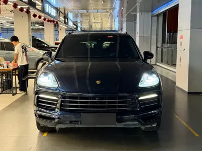 Porsche Cayenne 2020, 90000 км, за 318000 CNY