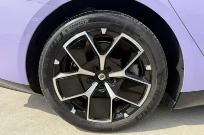 Xiaomi Auto SU7 2024, 17100 км, за 190914.17 CNY - фото 8
