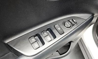 Kia Stonic 2018, 88378 км, за 10500000 KRW - фото 19