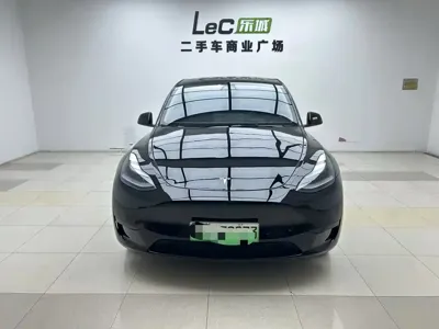 Tesla Model Y 2023, 42000 км, за 158000 CNY