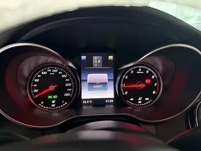Mercedes-Benz C-Class 2018, 58000 км, за 85800 CNY