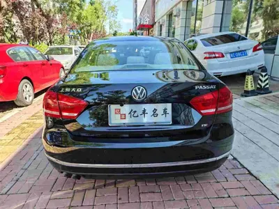 Volkswagen Passat 2013, 100000 км, за 28800 CNY