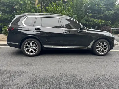 BMW X7 2023, 76000 км, за 489799 CNY
