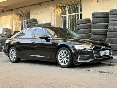 Audi A6L 2022, 29000 км, за 229899 CNY