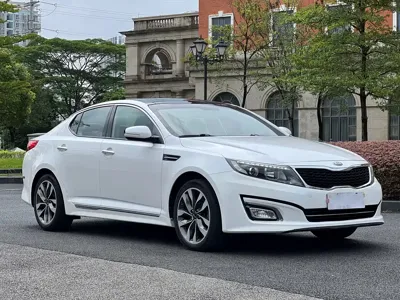 Kia K5 2014, 130000 км, за 25800 CNY