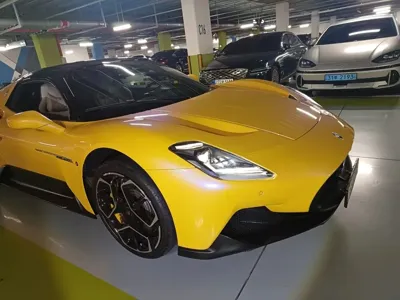 Maserati MC20 2023, 9700 км, за 290210000 KRW