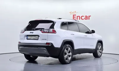 Jeep Cherokee 2021, 109143 км, за 14500000 KRW