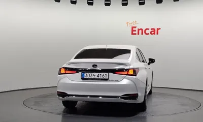 Lexus ES 2026, 2594 км, за 62800000 KRW