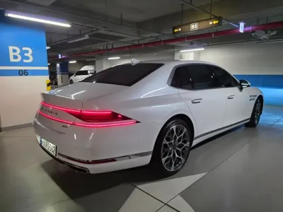Genesis G90 2023, 32359 км, за 78540000 KRW