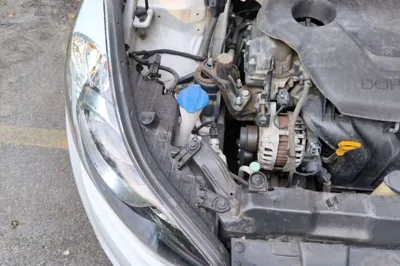 Hyundai Elantra (5th Generation 2012, 98000 км, за 21420.4 CNY - фото 23