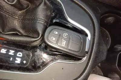 Jeep Cherokee 2019, 58400 км, за 70032.68 CNY - фото 12