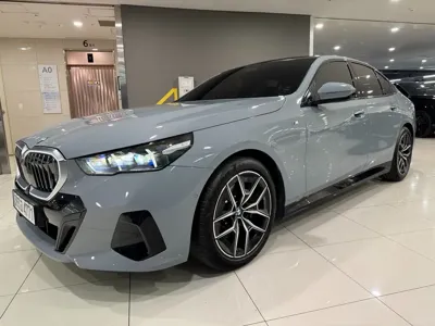 BMW 5-Series · 2024 год