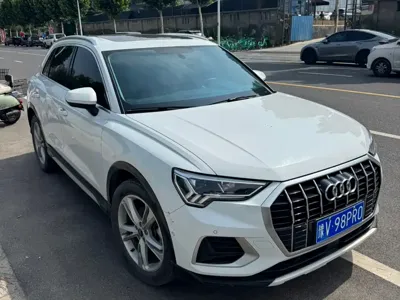 Audi Q3 2023, 45000 км, за 168800 CNY