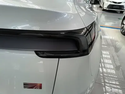 Tesla Model Y 2025, 28300 км, за 223800 CNY - фото 8