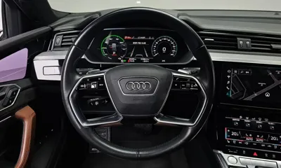 Audi e-tron 2020, 65403 км, за 43000000 KRW - фото 12