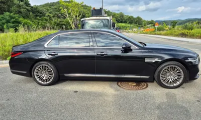 Genesis G90 2021, 61000 км, за 41800000 KRW