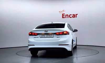 Hyundai Avante 2016, 77497 км, за 8300000 KRW