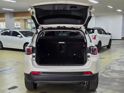 Jeep Compass 2018, 72317 км, за 12500000 KRW - фото 19