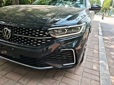 Volkswagen Passat 2022, 73700 км, за 109600 CNY - фото 24