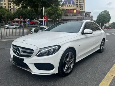 Mercedes-Benz C-Class · 2018 год