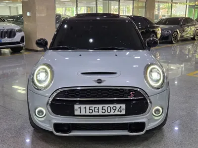 MINI Cooper 2020, 26675 км, за 19100000 KRW