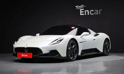 Maserati MC20 · 2022 год