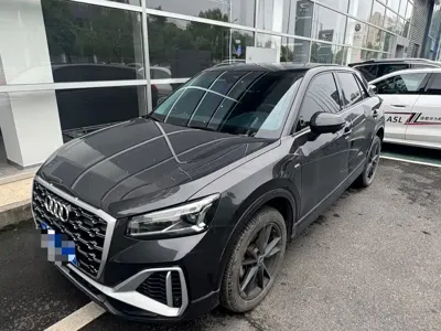 Audi Q2L · 2022 год