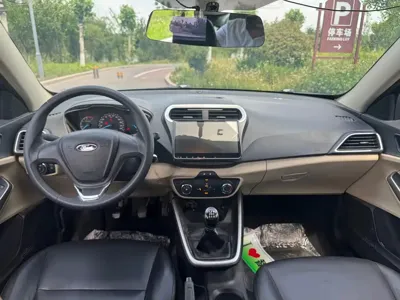 Ford Escort 2016, 80000 км, за 14000 CNY - фото 8