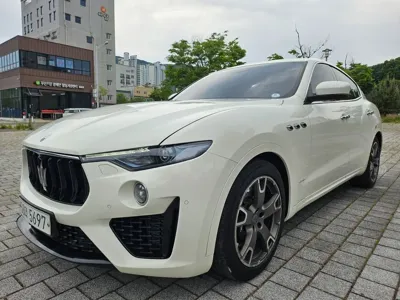 Maserati Levante 2019, 158070 км, за 24500000 KRW