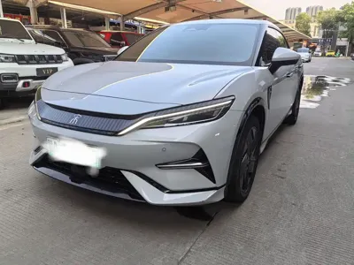 BYD L EV · 2024 год