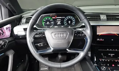 Audi e-tron 2022, 58935 км, за 53500000 KRW - фото 14