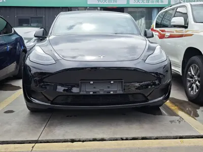 Tesla Model Y 2023, 40000 км, за 141500 CNY