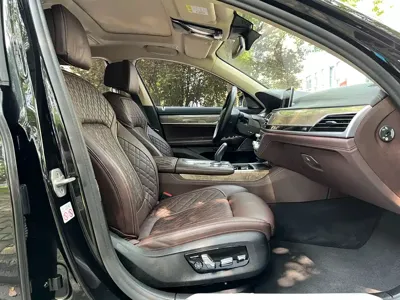 BMW 7 Series 2021, 60000 км, за 338000 CNY - фото 6