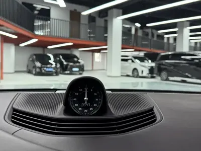 Porsche Taycan 2021, 28000 км, за 252800 CNY - фото 13