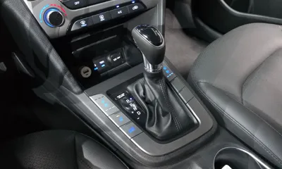Hyundai Avante 2018, 122193 км, за 8900000 KRW - фото 9