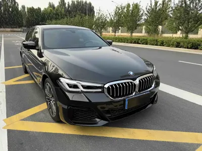 BMW 5 Series 2017, 100000 км, за 115800 CNY