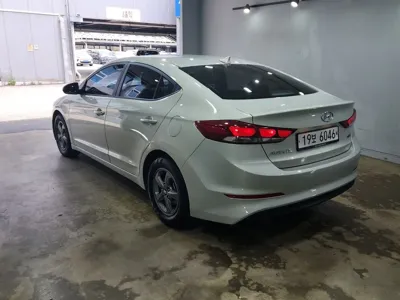 Hyundai Avante 2016, 55670 км, за 8200000 KRW