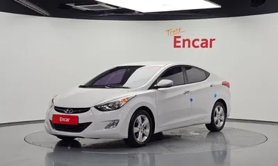 Hyundai Avante · 2012 год