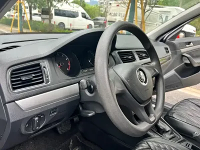 Volkswagen Lavida 2017, 100000 км, за 28800 CNY - фото 19