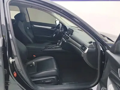 Honda Accord 2019, 82600 км, за 79800 CNY - фото 8