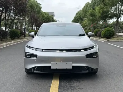 Xpeng P7 2023, 44000 км, за 136800 CNY