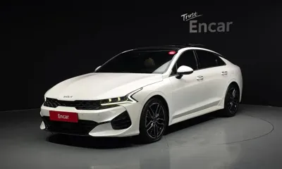 Kia K5 · 2023 год