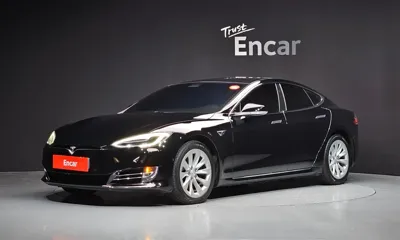 Tesla Model S · 2020 год
