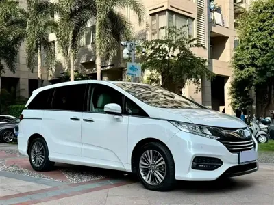 Honda Odyssey 2018, 150000 км, за 88800 CNY