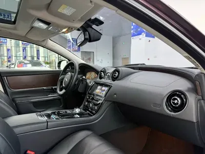 Jaguar XJ 2017, 79100 км, за 136300 CNY - фото 22