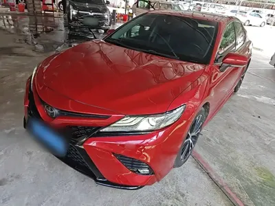 Toyota Camry · 2018 год