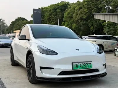 Tesla Model Y 2023, 57000 км, за 139800 CNY
