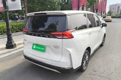 SAIC MAXUS G50 2023, 27599 км, за 74713.38 CNY