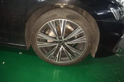 Audi A6L 2024, 26600 км, за 240913.23 CNY - фото 8