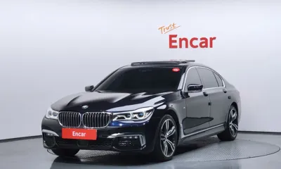 BMW 7-Series · 2018 год